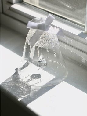 NWOT Swarovski 2017 Christmas Crystal Bell Ornament with White Ribbon